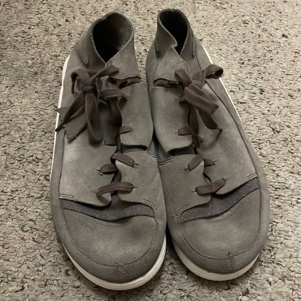 Men’s Clark’s sneakers size 11